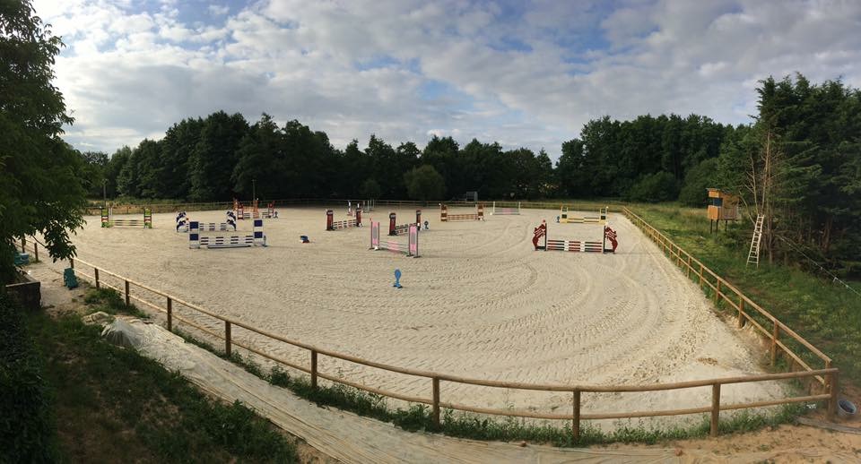 Photo de BONNEVAL SPORTS EQUESTRES SARL