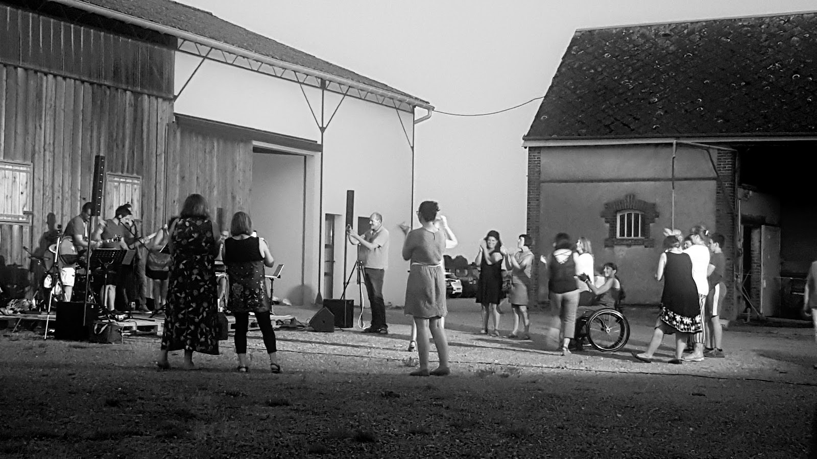 Photo de CENTRE EQUESTRE DE BEAUROUVRE