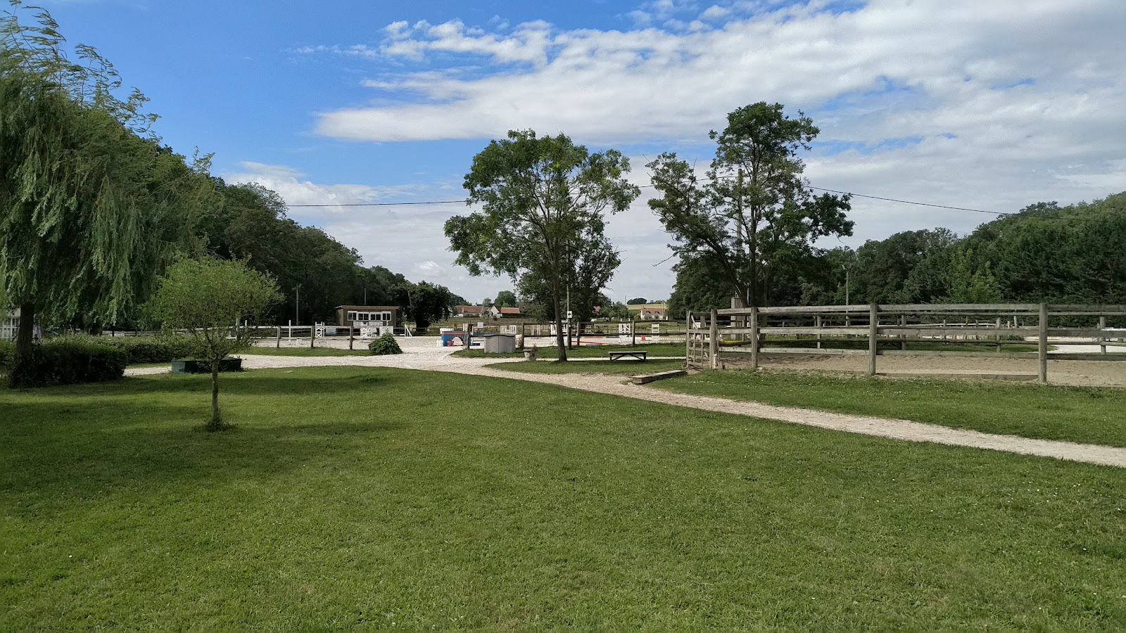 Photo de CENTRE EQUESTRE DE LA VALLEE DES ROIS