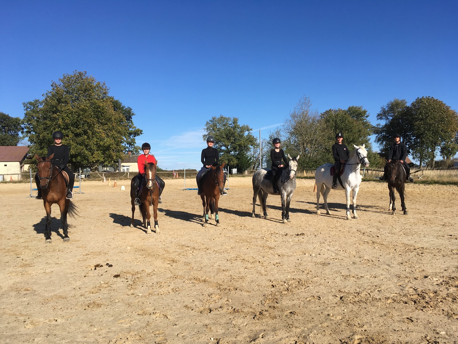 Photo de CENTRE EQUESTRE DE LA VELARDERIE