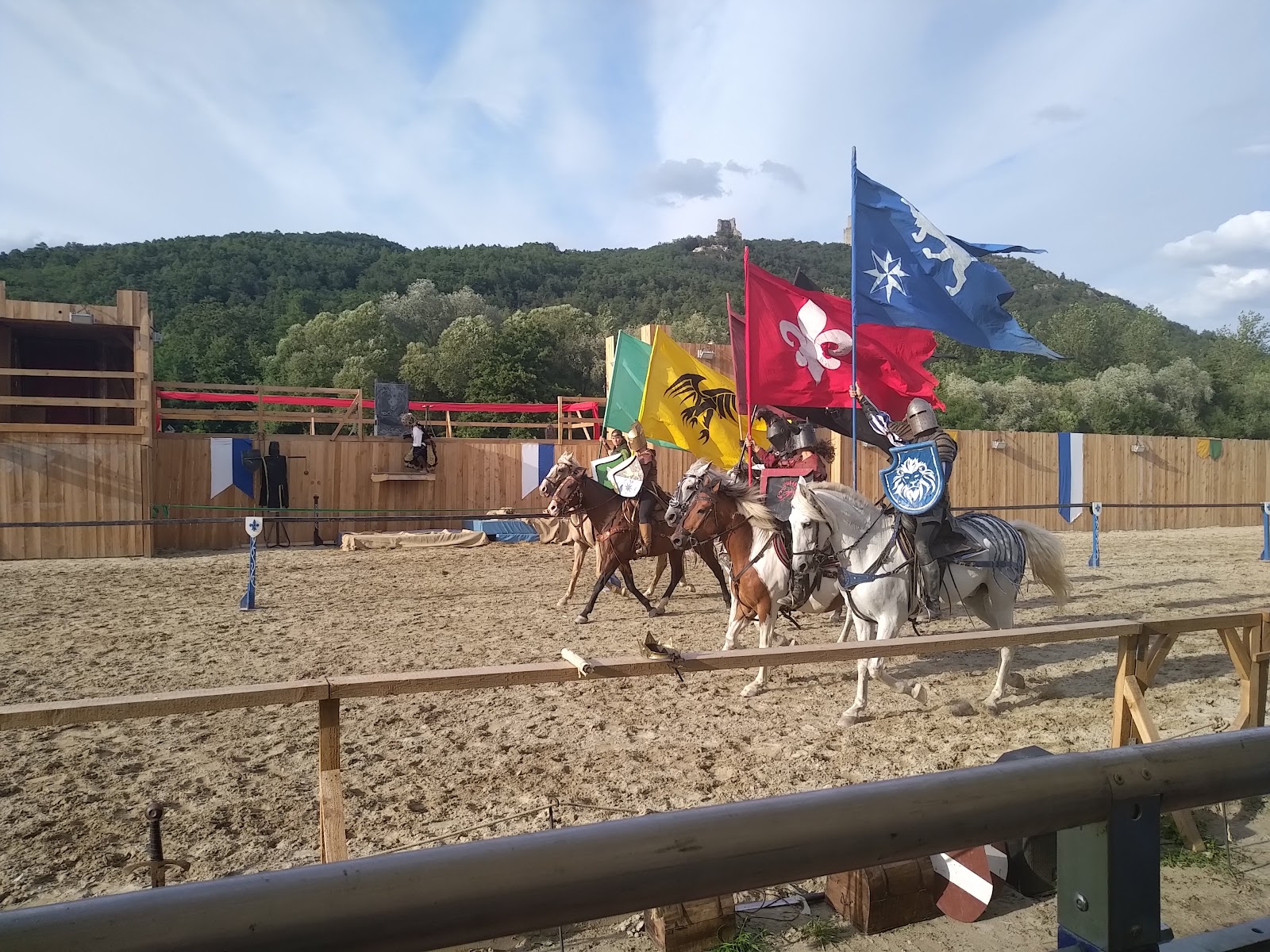Photo de ECURIE DE L ORTENBOURG