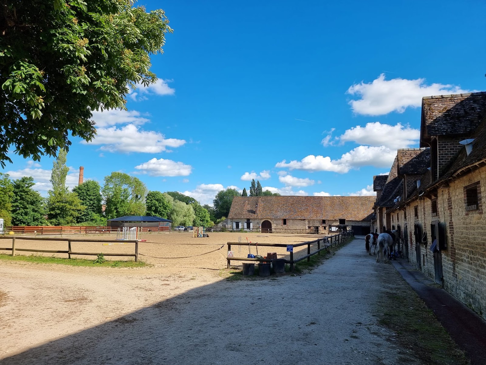 Photo de HARAS DE NEAUFLES