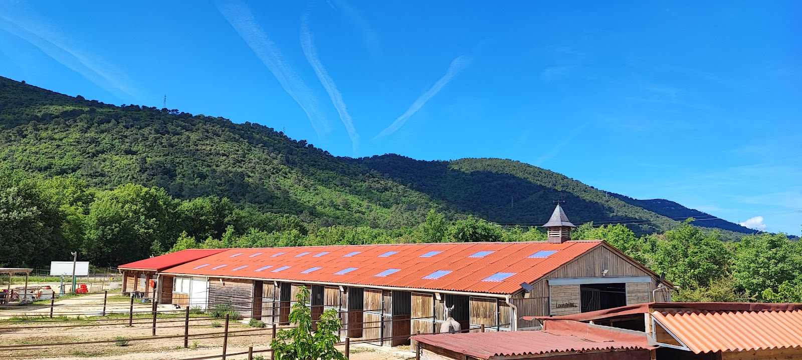 Photo de LES ECURIES DE LOUARANE